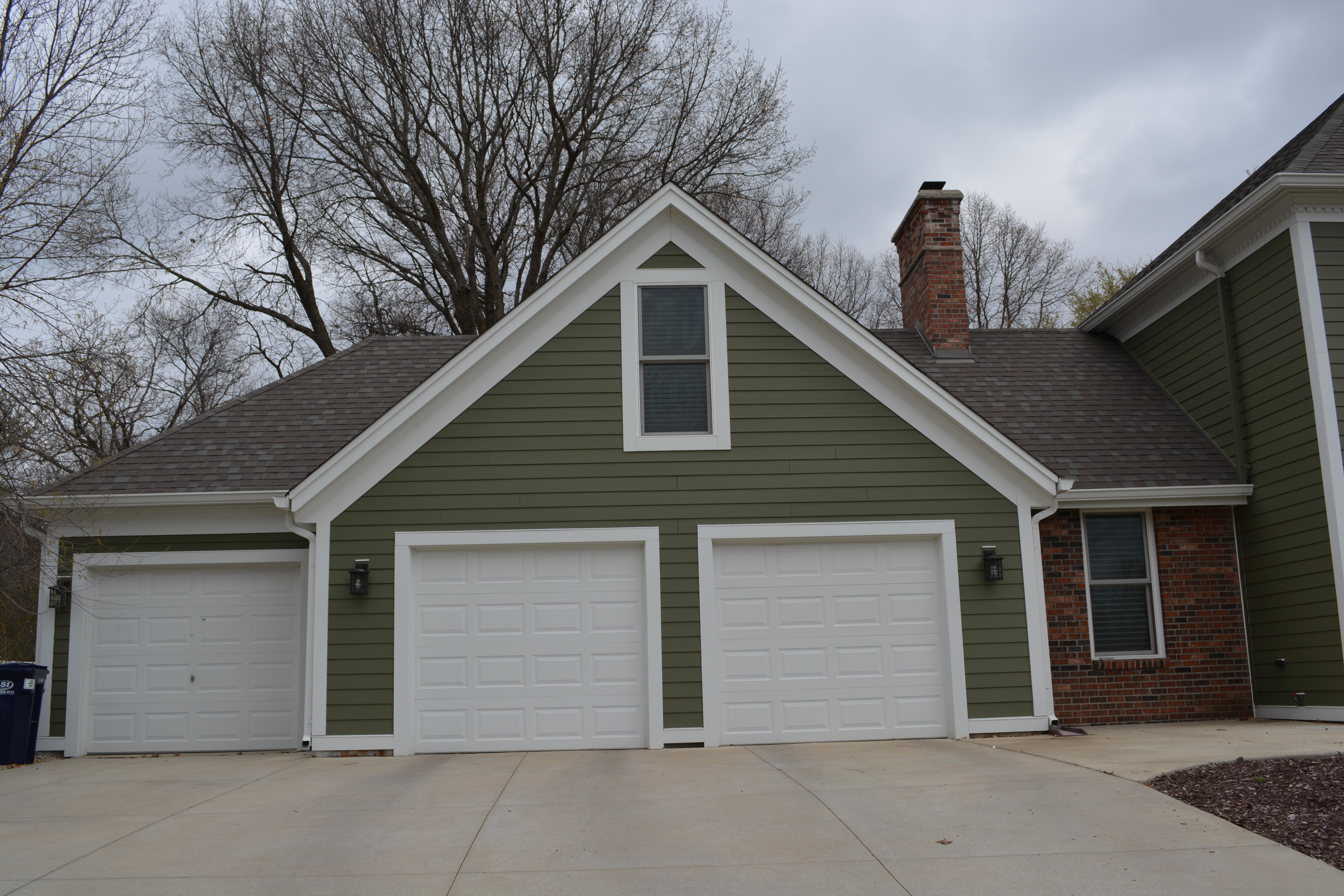 Mountain Sage James Hardie siding with Arctic White soffit fascia and trim