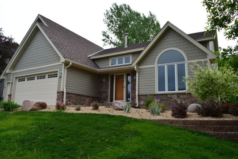 Plymouth MN James Hardie Siding Monterey Taupe