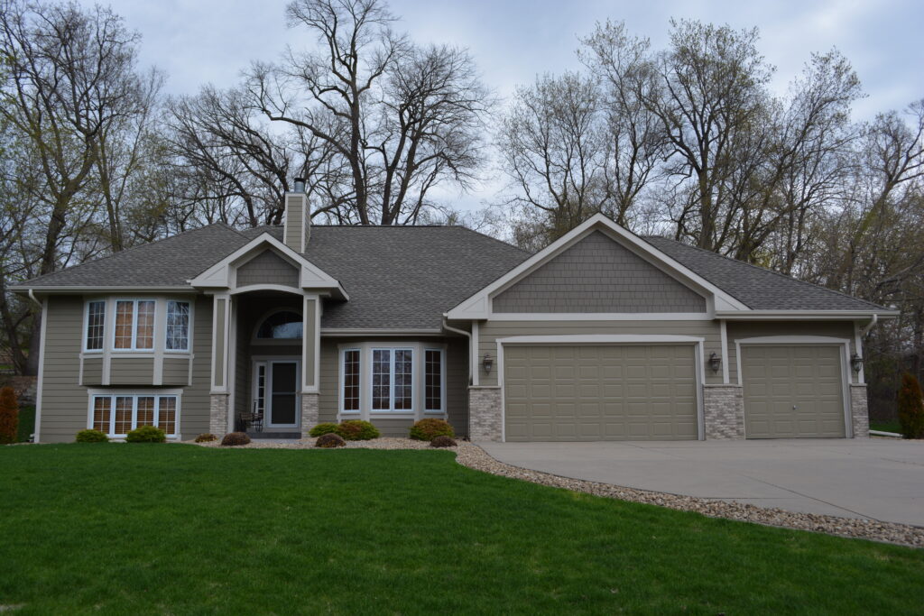 Roof replacement in Minnetonka Minnesota with architectural shingles and ridge ventilation system