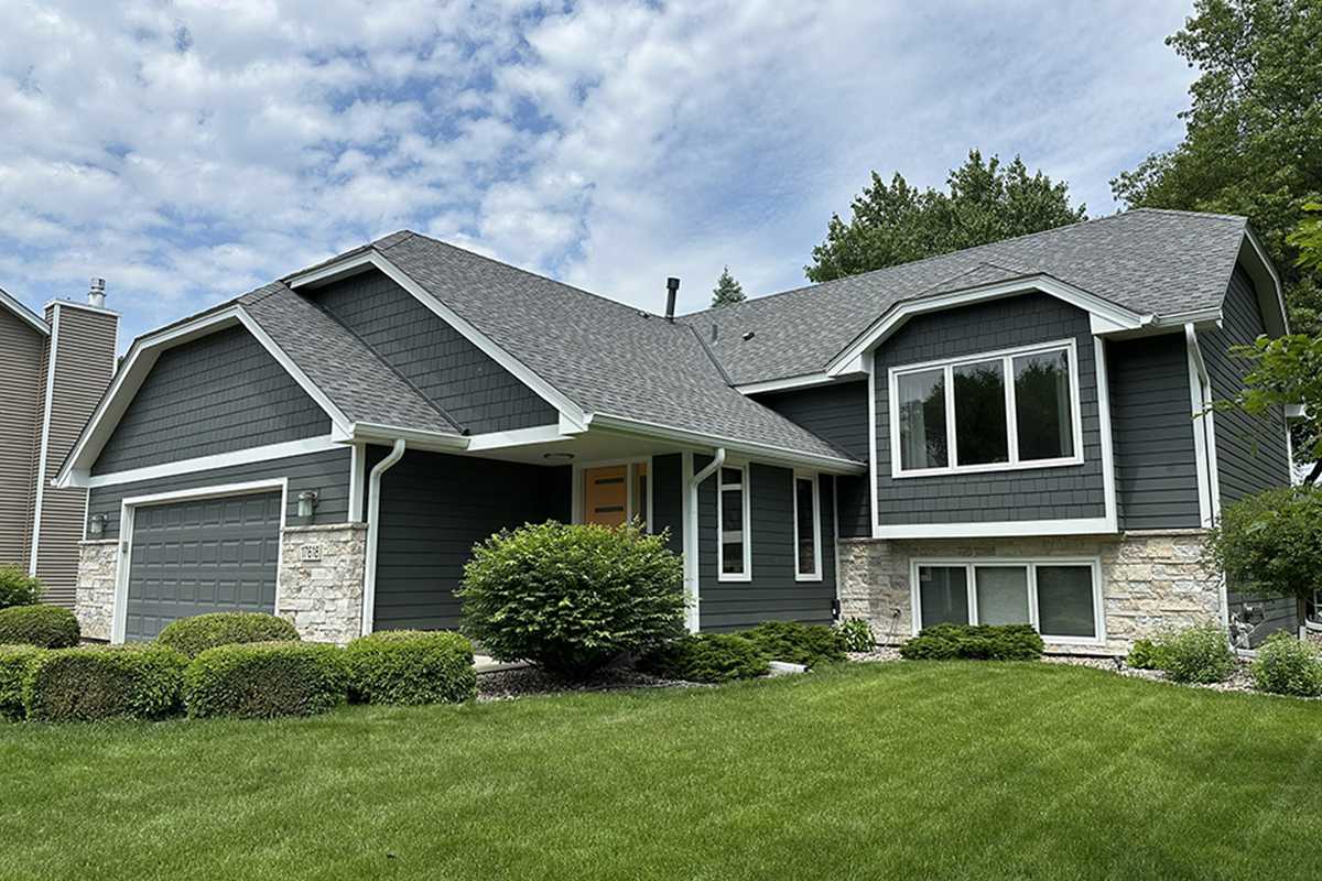 Professional Siding Installation in Milwaukee - Image 1